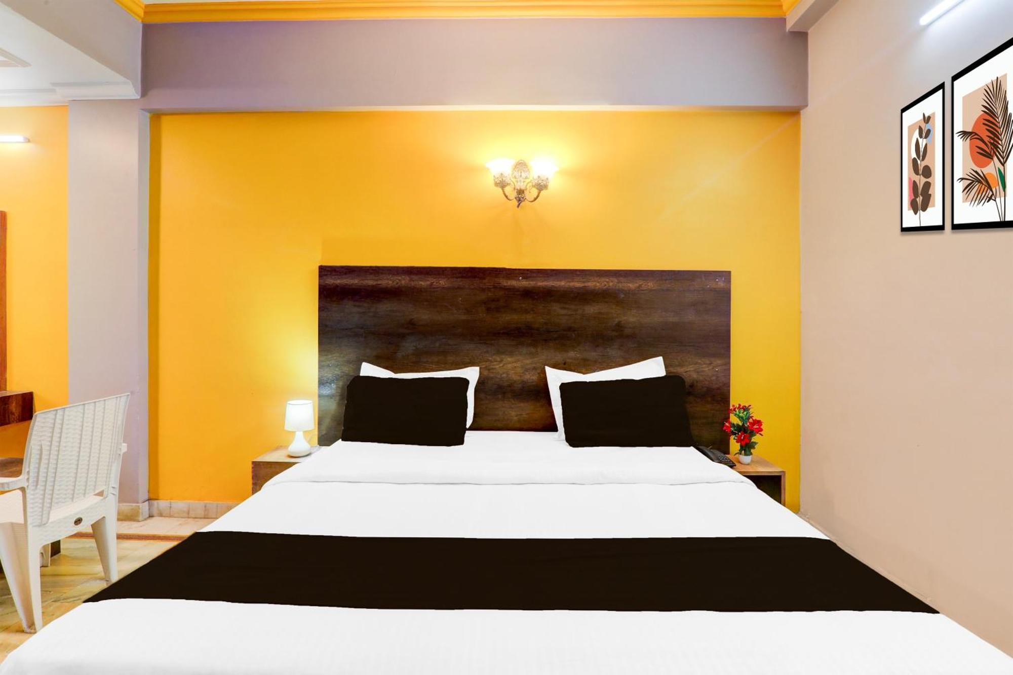 Super Hotel O Insaf Nagar Munshipuliya Formerly Vibrant Chinhat Exterior photo